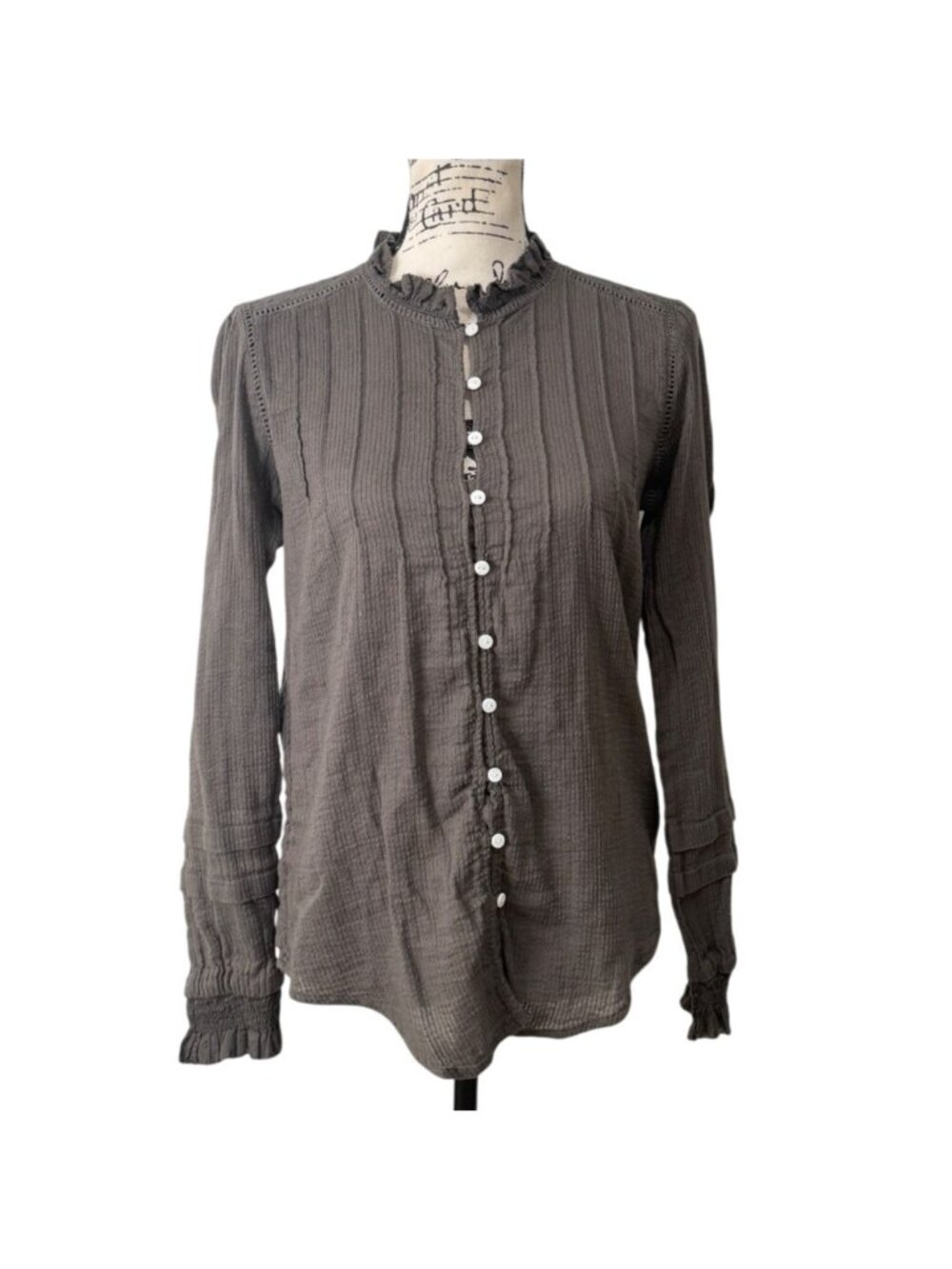 Faherty Womens Size S Top Button-Up Gray Romantic Organic Cotton Ruffle